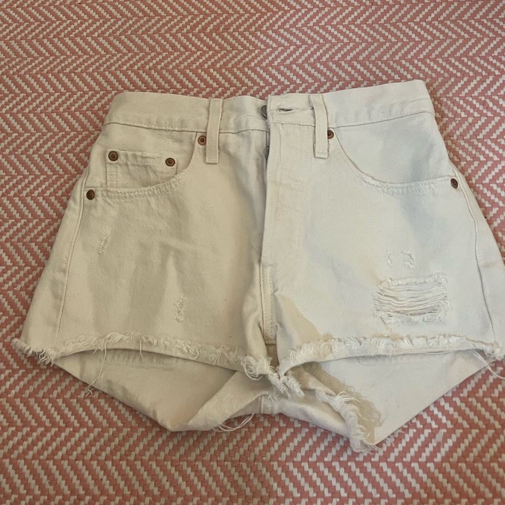 Levi 501 denim shorts, size 24